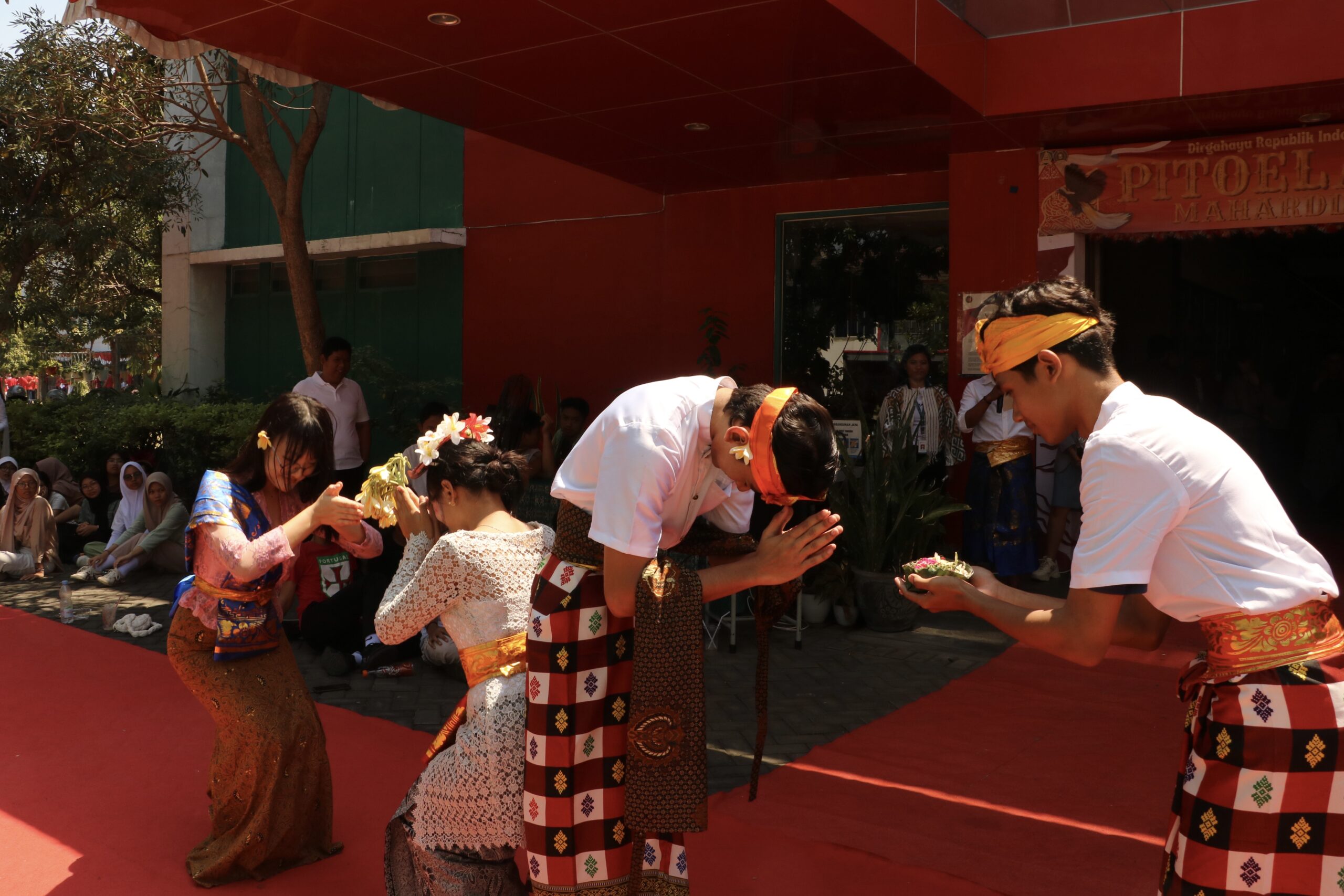 How SMA Pembangunan Jaya Sidoarjo Wished Indonesia an Enchanting 79th Years of Independence